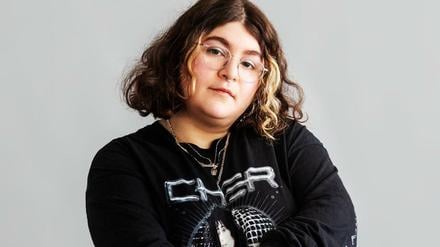 Hengameh Yaghoobifarah, Autorin.
