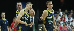 Albas Franz Wagner (vorne links) spielte in Leipzig groß auf.