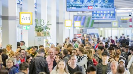 Über Ostern war der Ansturm auf die Berliner Flughäfen noch größer als erwartet.