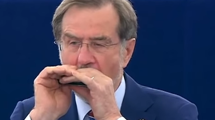 Der Abgeordnete mit der Mundharmonika: Alojz Peterle