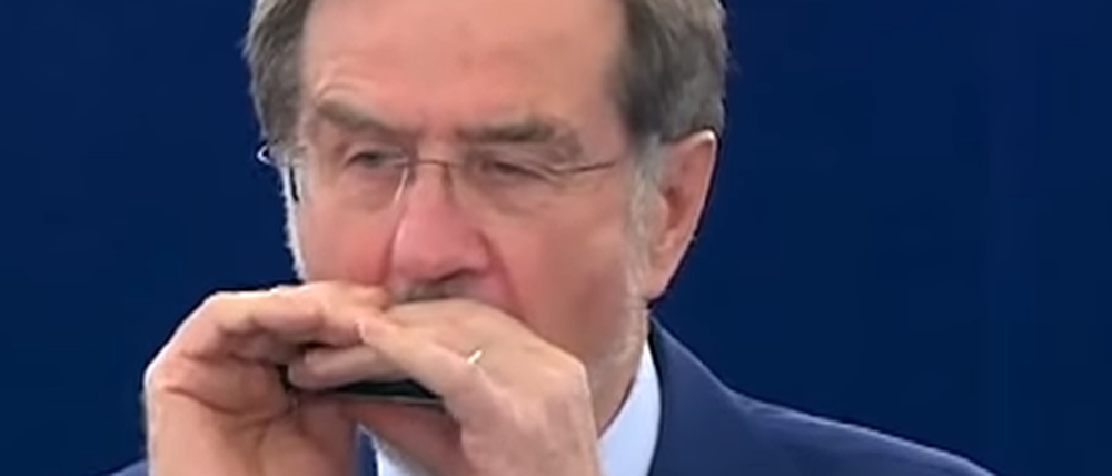 Der Abgeordnete mit der Mundharmonika: Alojz Peterle