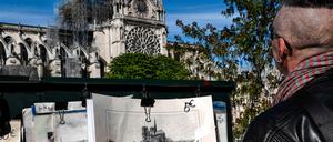 Zweimal Notre Dame im Blick.