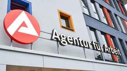 Ein Gebäude der Agentur für Arbeit.