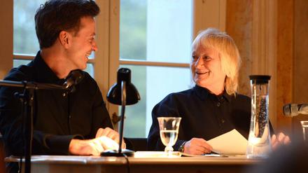 Carmen-Maja Antoni liest nicht zum ersten Mal aus einem Fontane-Buch Robert Rauhs.