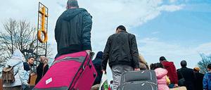 Die Koffer bleiben vorerst in Deutschland, weil viele Syrer Repressalien des Assad-Regimes fürchten. 