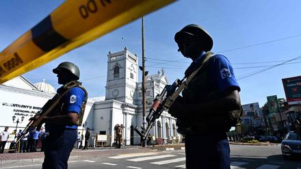 Sicherheitskräfte vor der Antoniuskirche in Colombo