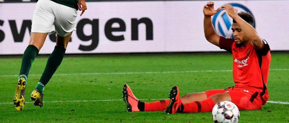 John Anthony Brooks feiert den späten Ausgleich.