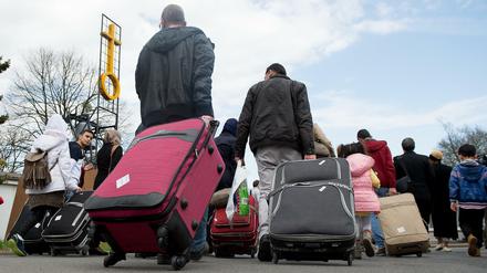 Syrische Flüchtlinge kommen ins Durchgangslager Friedland.