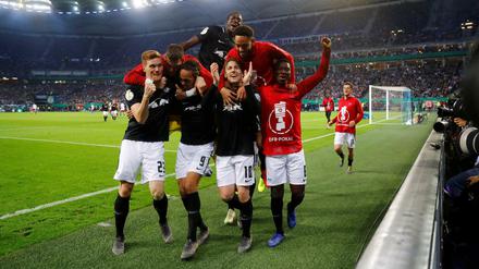 Leipzigs Spieler bejubeln den Einzug ins Pokalfinale.