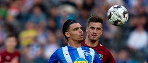Karim Rekik wird auf jeden Fall in der Innenverteidigung spielen, sein Nebenmann Niklas Stark fällt aus. 