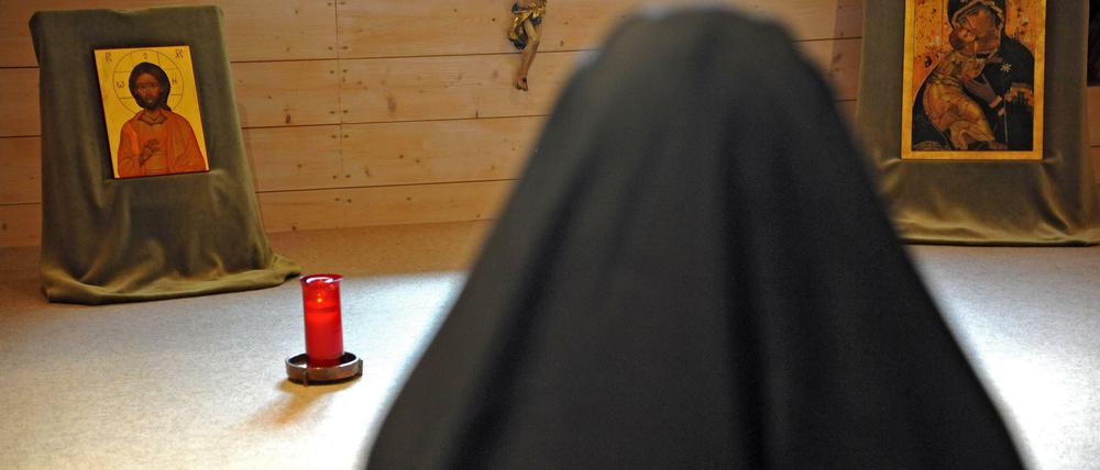 Über allem steht die Suche nach Gott. Im Kloster nimmt Liebe andere Formen an.