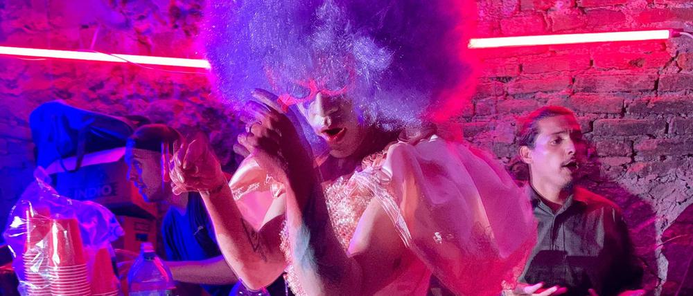 Bunte Abwechslung. Berliner Clubs sind Tempel der Coolness, aber ihre Eisschicht schmilzt hier und da.