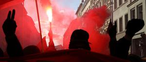 Trotz vereinzelter Bengalos: 2018 blieb es in Berlin, wie auch schon in den Jahre zuvor, friedlich.