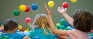 In Berlin fehlen Betreuungsplätze für Kinder.