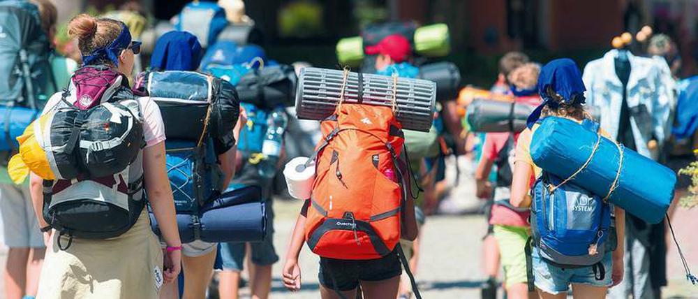 Rucksack auf und los. Kostenlose Interrail-Tickets sollten helfen, Jugendliche für Europa zu begeistern. Erfunden wurde der günstige Zugfahrschein bereits 1972.