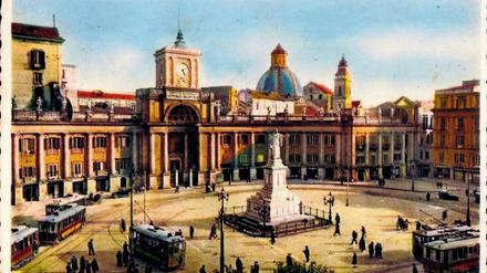 Sehnsuchtsort Neapel: die Piazza Dante in einer historischen Aufnahme aus den 30er Jahren.