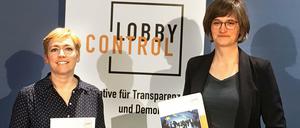 Nina Katzemich (links) und Imke Dierßen wollen mehr Transparenz in Brüssel.