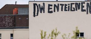 Derzeit werden Unterschriften für die Enteignung großer Wohnungsfirmen gesammelt.