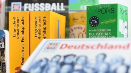 Pons übernimmt die Marke des ewigen Konkurrenten Langenscheidt.