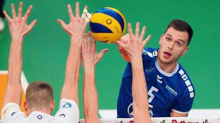 David Sossenheimer trifft im Play-off-Finale erneut auf die BR Volleys. Das erste Spiel der Best-of-five-Serie steigt am Samstag (17.30 Uhr/Sport 1) in Friedrichshafen. 