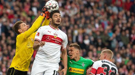 Hoch, höher, am höchsten. Die Stuttgarter reckten sich gegen Mönchengladbach erfolgreich.