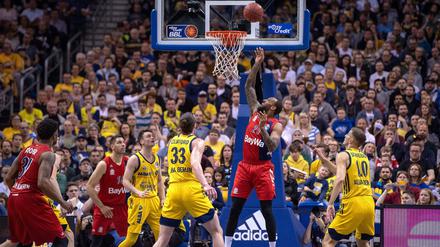 Lufthoheit. Bayern Derrick Williams zeigte all seine Cleverness, die er sich in der NBA angeeignet hat. 