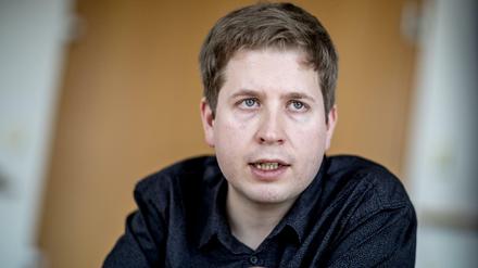 20.04.2018, Berlin: Kevin Kühnert, Bundesvorsitzender der Jusos, der SPD Nachwuchsorganisation. (zu dpa: "Kühnert zu Erwartungen an Nahles: Wir dürfen nicht wieder wegdämmern" vom 21.04.2018) Foto: Michael Kappeler/dpa +++(c) dpa - Bildfunk+++ | Verwendung weltweit