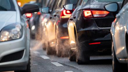 Autofahrer und nicht die Treibstoff-Produzenten müssten am CO2-Handel teilnehmen.