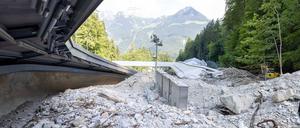 Das war eine Eisbahn. Die Reparatur wird wohl Millionen kosten und bis zum Herbst 2022 dauern. 