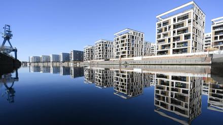 Neubauten des neuen Offenbacher Hafen-, Wohn- und Gewerbeviertels