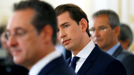 Hat ein Problem mit seinen Partnern: Bundeskanzler Sebastian Kurz (Mitte) und Vizekanzler Heinz-Christian Strache (FPÖ, vorne). 