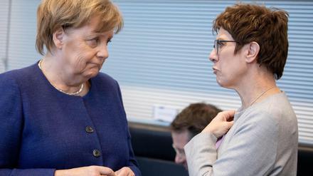 Wann löst Annegret Kramp-Karrenbauer Kanzlerin Angela Merkel ab?