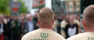 Neonazis der Kleinpartei "Der III. Weg" beim Aufmarsch am 1. Mai in Plauen.
