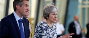 Gavin Williamson und Premier May.