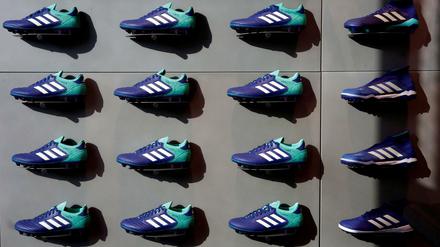 Adidas verkaufte gut zehn Prozent mehr in den eigenen Läden.