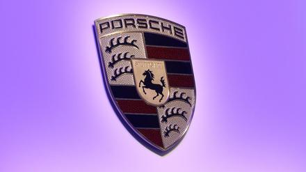 Das Logo des Autobauers Porsche.