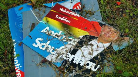 Der Verdacht, dass zwei Grünen-Politiker AfD-Plakate in Frankfurt (Oder) zerstört hatten, hat sich nicht bestätigt. 