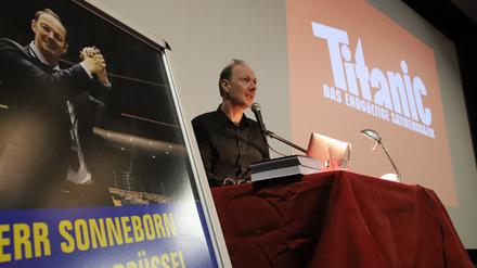 "Die Partei" mit Martin Sonneborn ist für besondere Auftritte bekannt. 