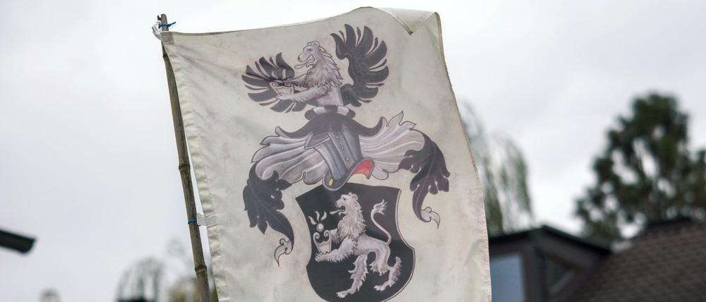 In Görlitz sind sogenannte Reichsbürger im Besitz von Waffen - obwohl die Behörden davon wissen (Symbolbild).