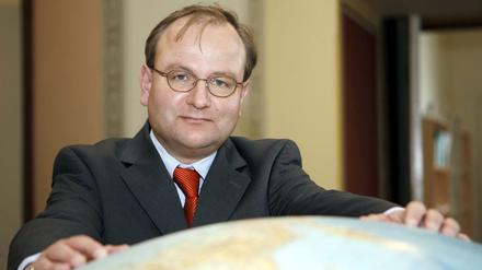 "Wer verschmutzt zahlt, wer vermeidet wird belohnt." Mit einer CO2-Steuer wäre das erreichbar, sagt Ottmar Edenhofer vom Potsdam-Institut für Klimafolgenforschung.