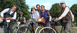 Radrennen "Velo Classico" mit historischen Fahrrädern auf Landstrassen und Waldwegen rund um Ludwigslust.