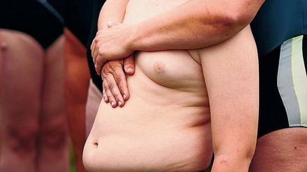 Body-Masse. Fettreserven sind sinnvoll, aber auch problematisch.