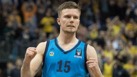 Zähne zusammenbeißen: Guard Martin Hermannsson ist nach seiner Verletzung zurück im Team von Alba Berlin.