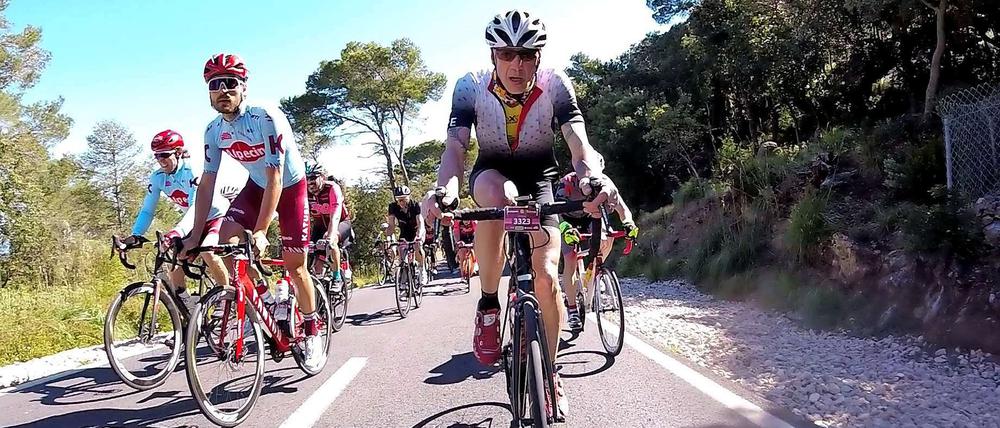 Da staunen sogar Rick Zabel und Christian Ehrhoff. Wir überholen sie bei der Mallorca312 hier einfach mal so am Berg.