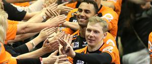 So sehen Sieger aus. Die BR Volleys stehen auch bei den Zuschauerzahlen ganz oben.