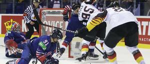 Belagerungszustand vor dem britischen Tor. Der Puck fand den Weg ins Netz aber erst spät im Spiel.