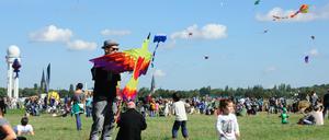 Drachenfest auf dem Tempelhofer Feld.