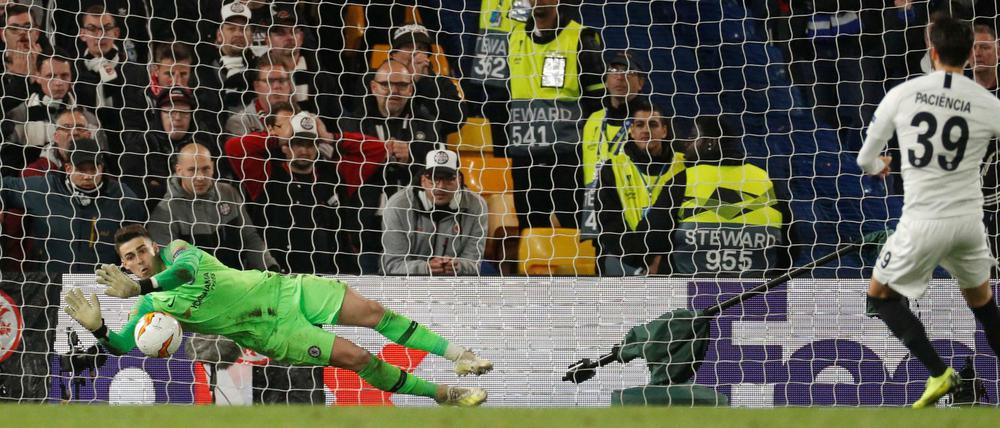 Chelseas Kepa hielt den Elfmeter von Paciencia 