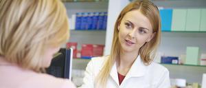 Persönliche Beratung soll es in Apotheken auch weiterhin geben. Doch in diesem Jahr könnte der Pilot des E-Rezeptes an den Start gehen. 