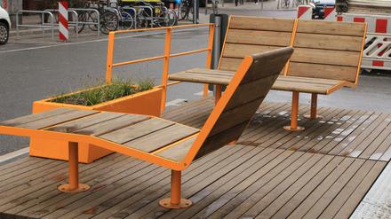 Die Parklets in der Kreuzberger Bergmannstraße.